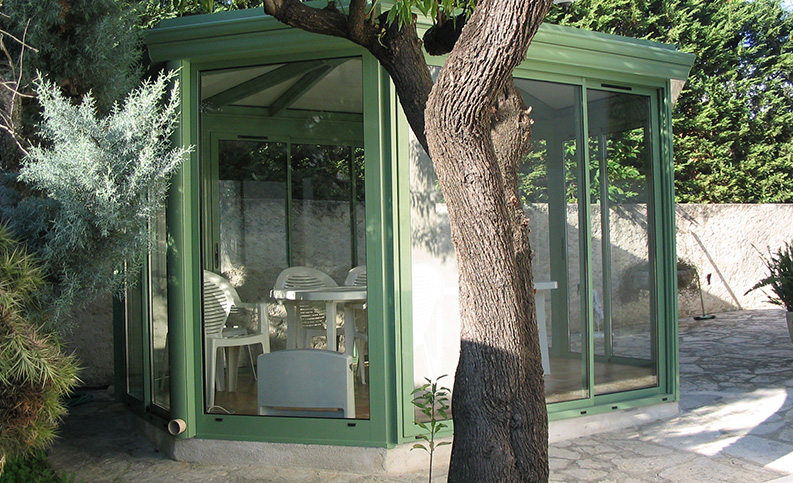 Véranda contemporaine pan cassé - photo9